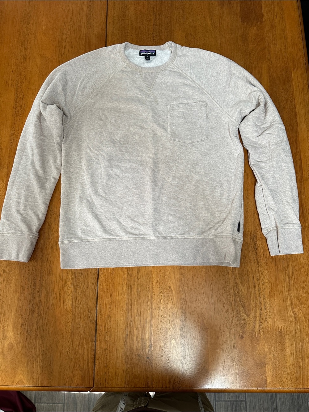 Patagonia cream colored pullover. Size medium. It’s basically a towel. See pics